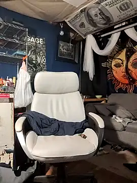 Snapshot of Gillygilly76 chatting on March 2025 08:11:01 PM Gillygilly76 online show from March 2025 08:11:01 PM