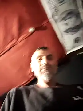 Snapshot of Gillygilly76 chatting on November 2025 12:38:01 PM Gillygilly76 online show from November 2025 12:38:01 PM