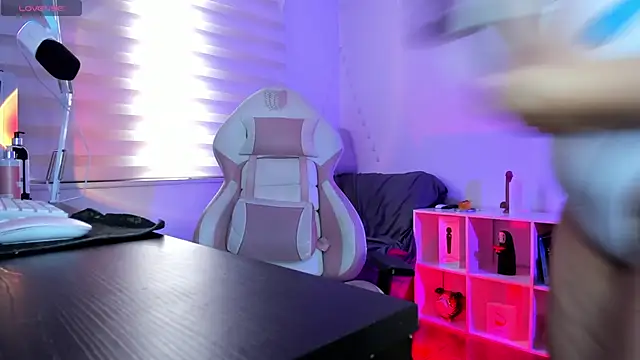 Snapshot of Gaby_Miller22 chatting on September 2025 04:06:01 PM Gaby Miller22 online show from September 2025 04:06:01 PM