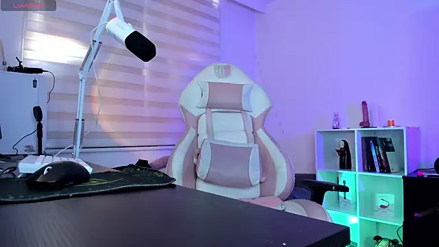 Snapshot of Gaby_Miller22 chatting on September 2025 04:11:01 PM Gaby Miller22 online show from September 2025 04:11:01 PM