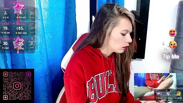 sweetlittlelisa online show from December 2024 08:44:01 PM