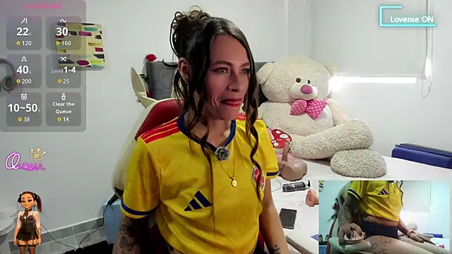 sweetlittlelisa online show from June 2026 08:40:02 PM