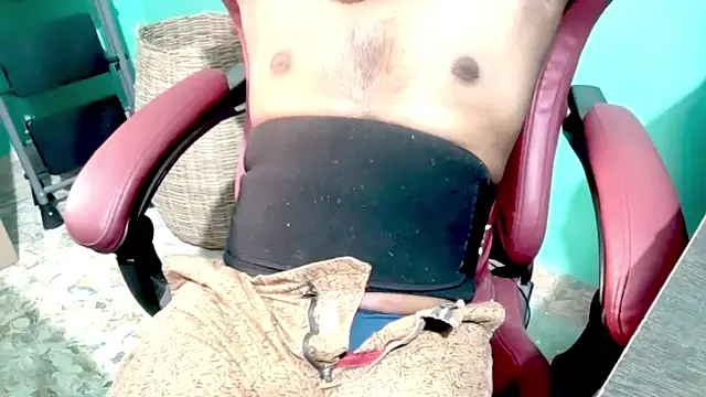 Snapshot of telugu_boy_ chatting on March 2025 04:27:01 AM telugu boy online show from March 2025 04:27:01 AM