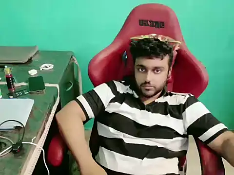 Snapshot of telugu_boy_ chatting on October 2025 03:53:01 AM telugu boy online show from October 2025 03:53:01 AM