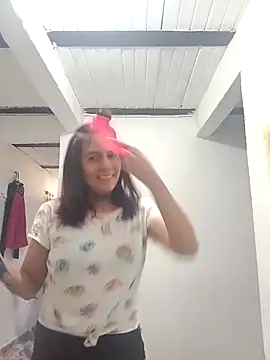 Snapshot of Dakary_hot chatting on February 2026 07:29:02 PM Dakary hot online show from February 2026 07:29:02 PM