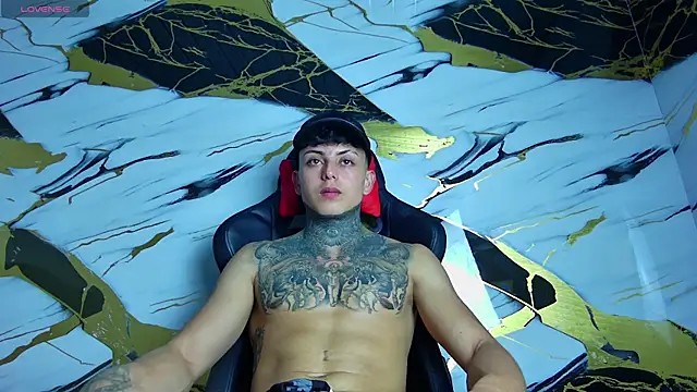 Kevin22 222 online show from February 2025 08:20:02 PM