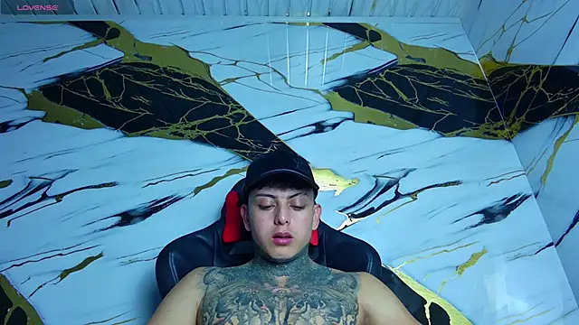 Kevin22 222 online show from March 2025 10:16:02 PM