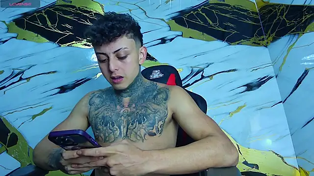 Kevin22 222 online show from March 2025 01:19:01 AM