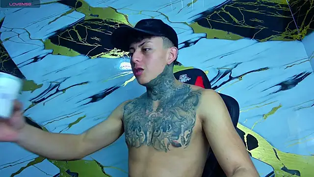 Kevin22 222 online show from March 2025 09:46:02 PM