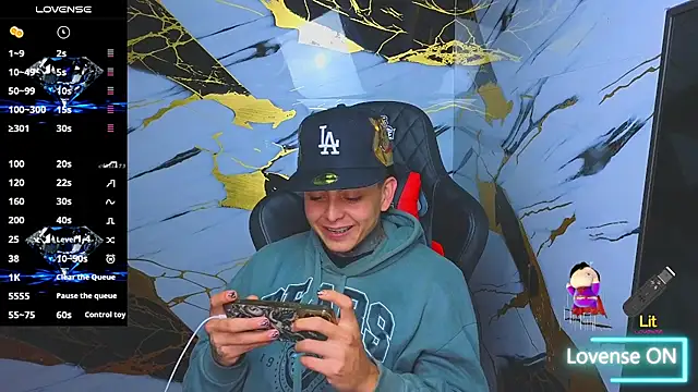 Kevin22 222 online show from November 2025 02:32:02 AM