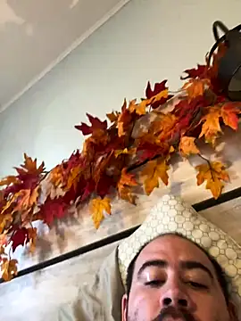 Snapshot of bighung1990 chatting on October 2025 08:39:02 PM bighung1990 online show from October 2025 08:39:02 PM