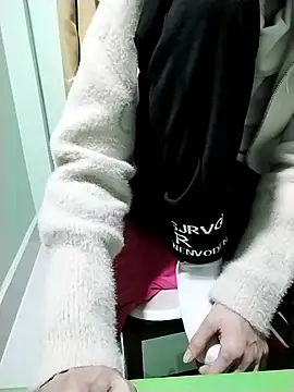 Luxcute286 online show from February 2025 12:40:01 PM