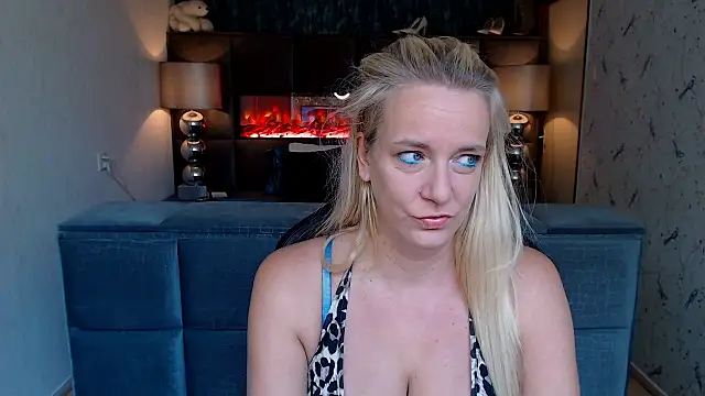 Wendysexyx online show from September 2025 07:08:02 AM