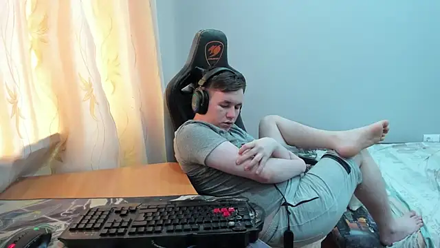 iliaskrislove online show from April 2026 11:13:02 AM