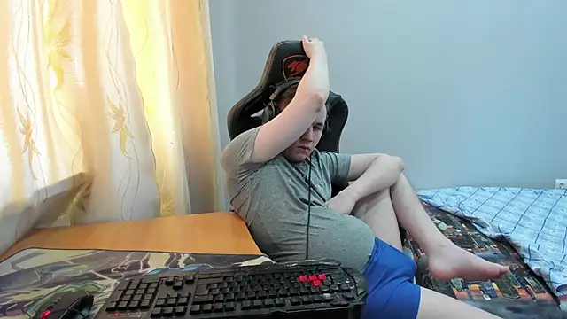 iliaskrislove online show from May 2026 04:52:01 AM