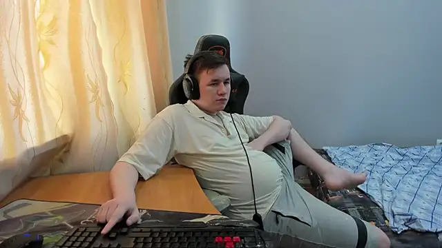 iliaskrislove online show from May 2026 05:24:01 AM