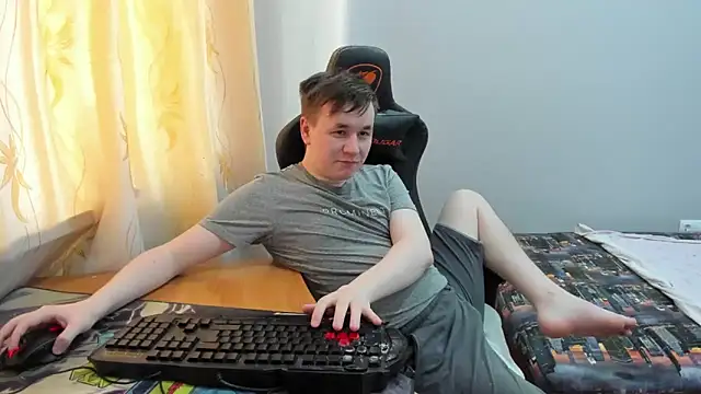 iliaskrislove online show from May 2026 11:23:04 PM