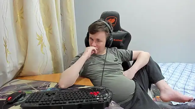 iliaskrislove online show from May 2026 08:15:01 PM