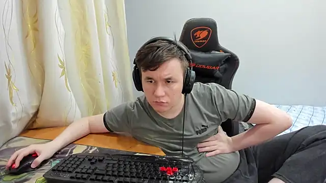 iliaskrislove online show from May 2026 09:22:02 PM