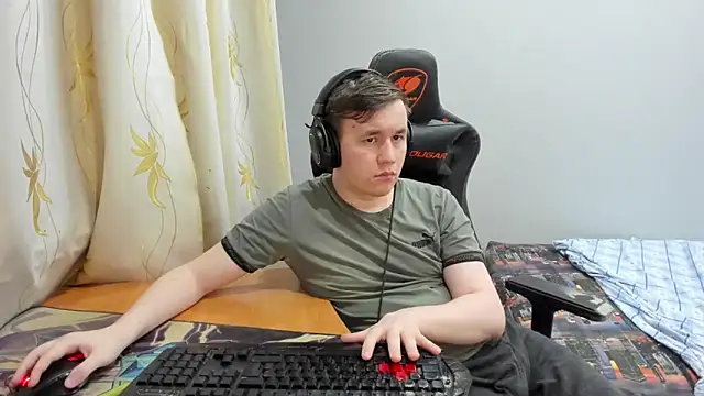 iliaskrislove online show from May 2026 10:14:02 PM