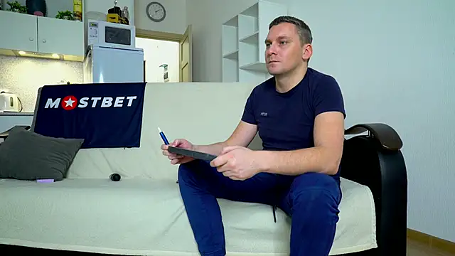 littlesweettifany online show from December 2024 03:00:02 PM