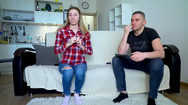 littlesweettifany online show from March 2025 12:46:02 PM