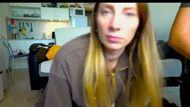 littlesweettifany online show from September 2025 01:38:02 PM