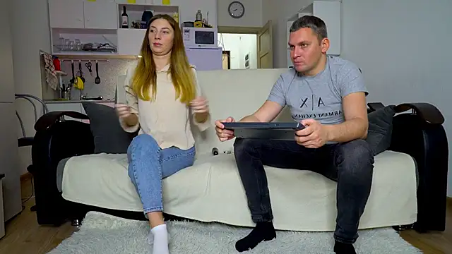 littlesweettifany online show from November 2025 01:22:02 PM