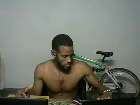 Snapshot of michel_sc chatting on November 2025 09:32:02 AM michel sc online show from November 2025 09:32:02 AM