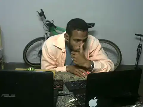 Snapshot of michel_sc chatting on January 2026 05:23:02 AM michel sc online show from January 2026 05:23:02 AM