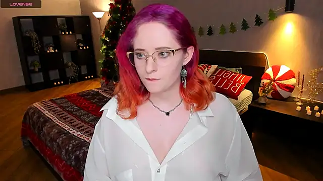 Aemilia  online show from December 2024 12:17:01 PM