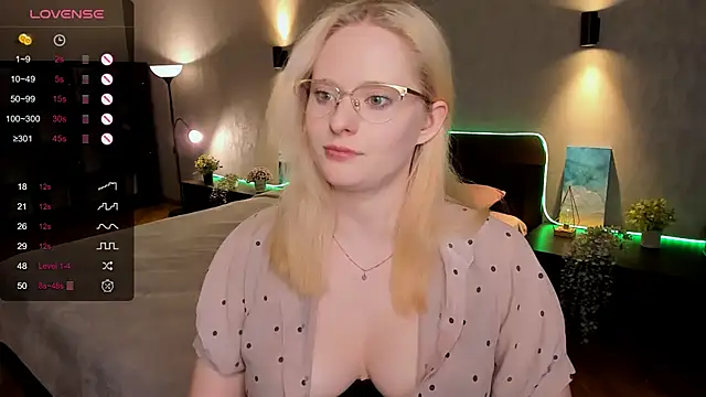 Aemilia  online show from March 2025 02:10:02 PM