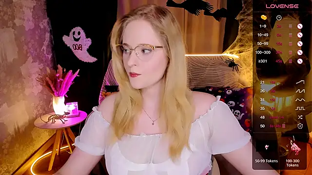 Aemilia  online show from November 2025 08:39:02 AM