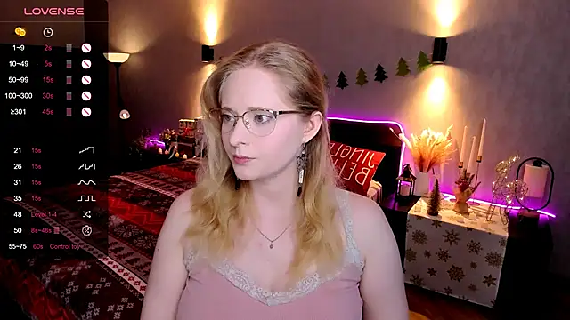 Aemilia  online show from December 2025 06:08:02 AM