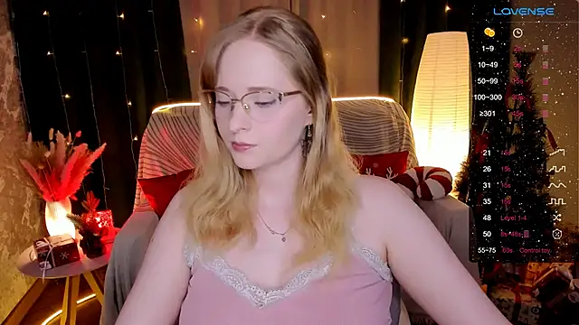 Aemilia  online show from December 2025 08:19:02 AM