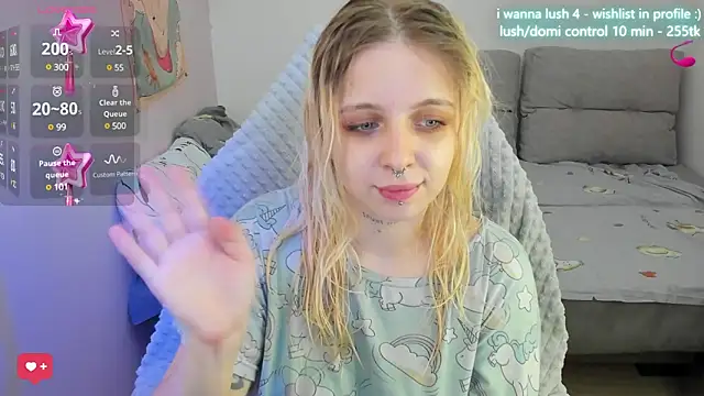 Alice Halle online show from March 2025 01:52:02 PM