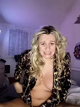 Snapshot of SpicyVicky chatting on January 2025 06:52:01 AM SpicyVicky online show from January 2025 06:52:01 AM