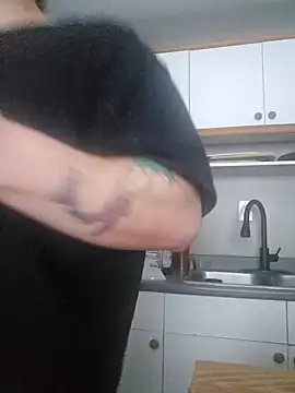 Snapshot of notsure353 chatting on February 2025 03:40:01 PM notsure353 online show from February 2025 03:40:01 PM