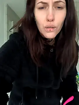 Linalicious online show from February 2025 10:48:02 AM