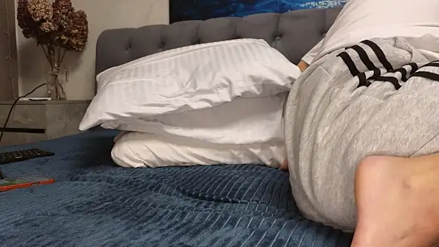 Strip-Lady online show from March 2026 02:21:02 PM