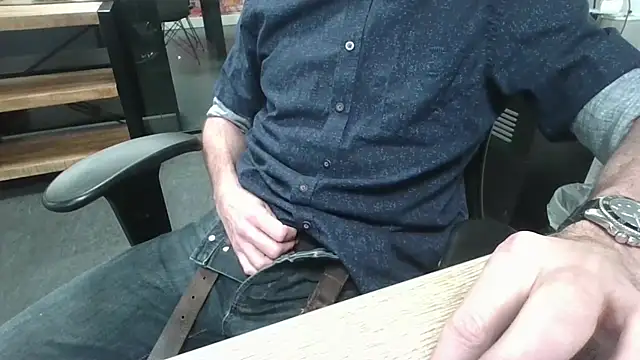 Michealtje85 online show from January 2026 04:12:02 PM