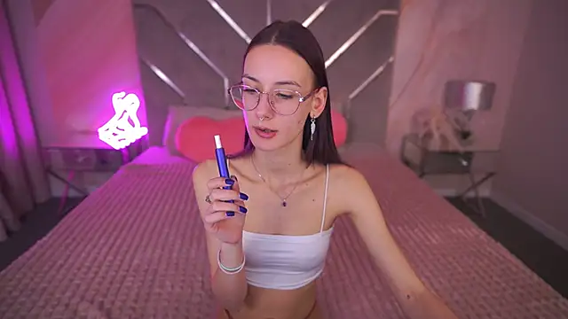 CozyMell online show from March 2025 10:17:01 AM