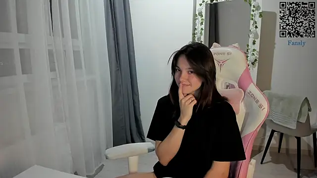 MashkaRay online show from December 2025 04:59:02 PM