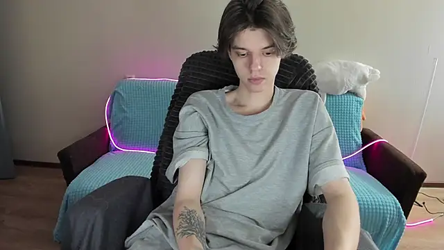 Liam sexy1 online show from February 2025 01:09:02 PM