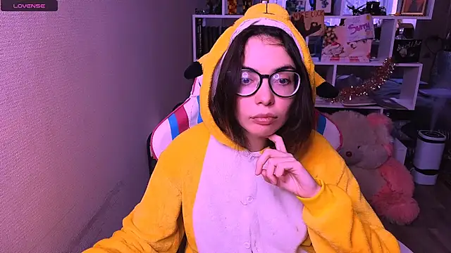 Snapshot of Sia_Shine chatting on December 2024 09:45:02 AM Sia Shine online show from December 2024 09:45:02 AM