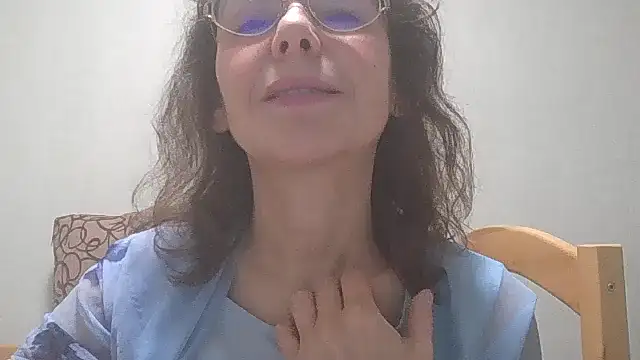 HollyJewel online show from December 2024 07:38:02 PM