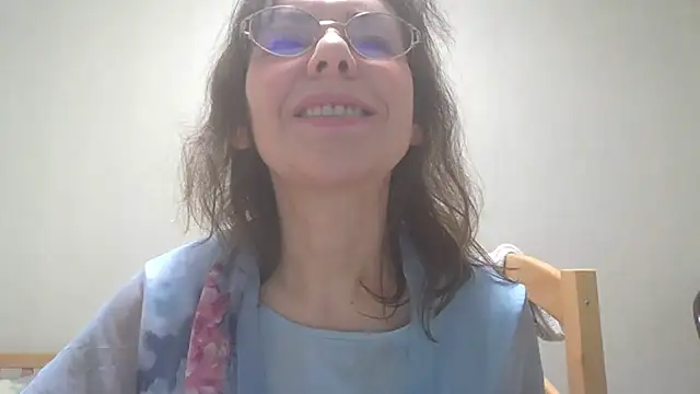 HollyJewel online show from January 2025 09:15:01 PM