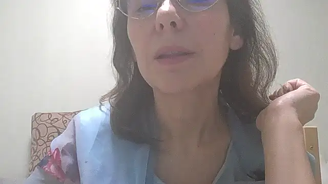 HollyJewel online show from February 2025 07:52:02 PM