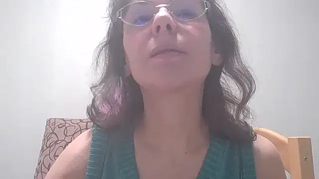 HollyJewel online show from March 2025 06:26:02 PM