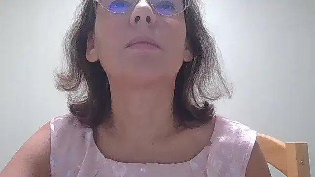 HollyJewel online show from October 2025 03:33:01 PM